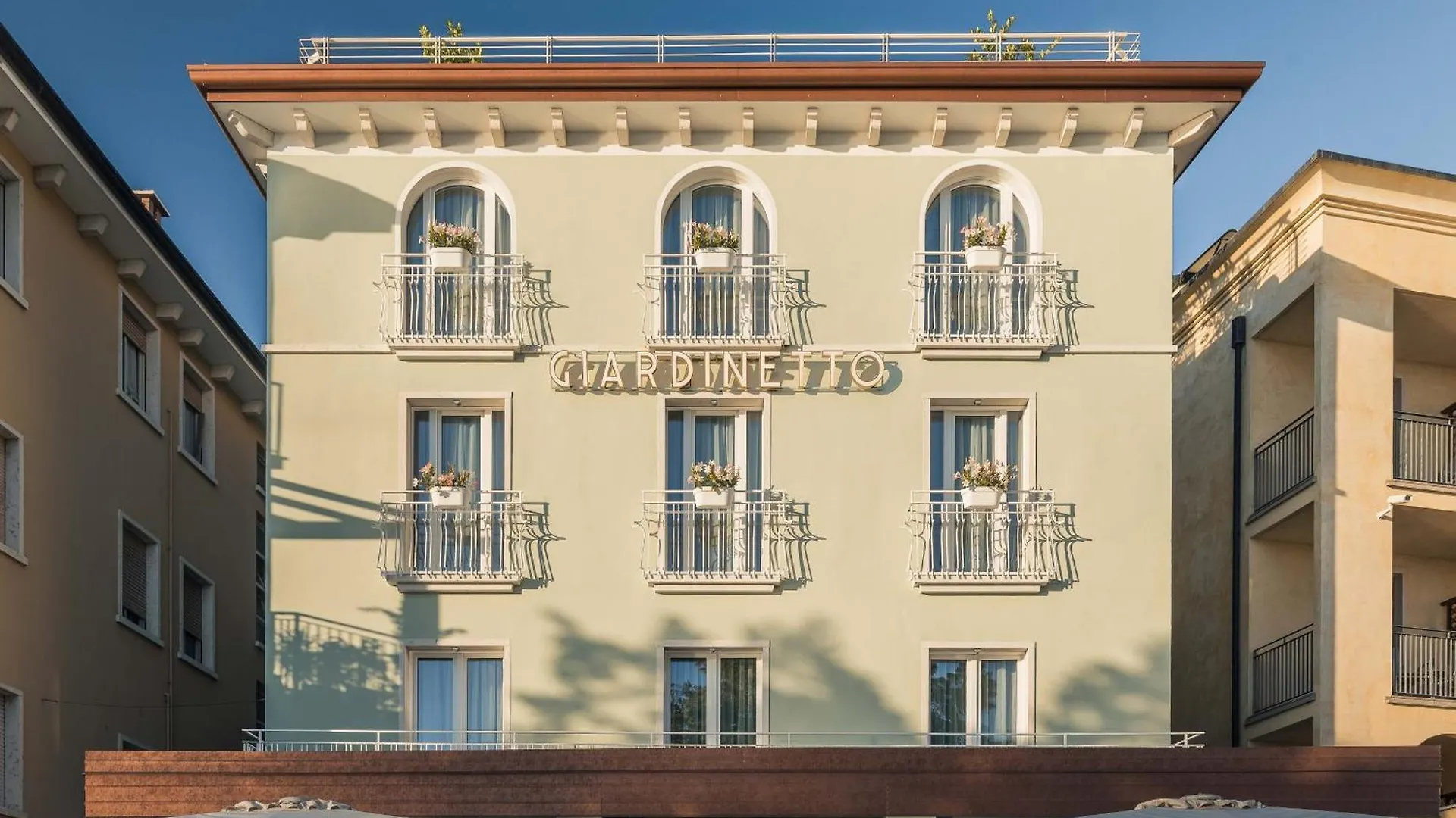 Hotel Giardinetto Garda  4*, Garda (Verona)